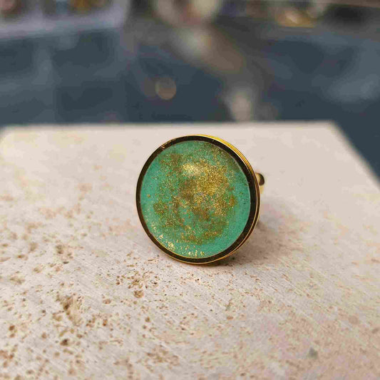 bijou artisanal plaqué or 24K vert foncé et poudre d'or