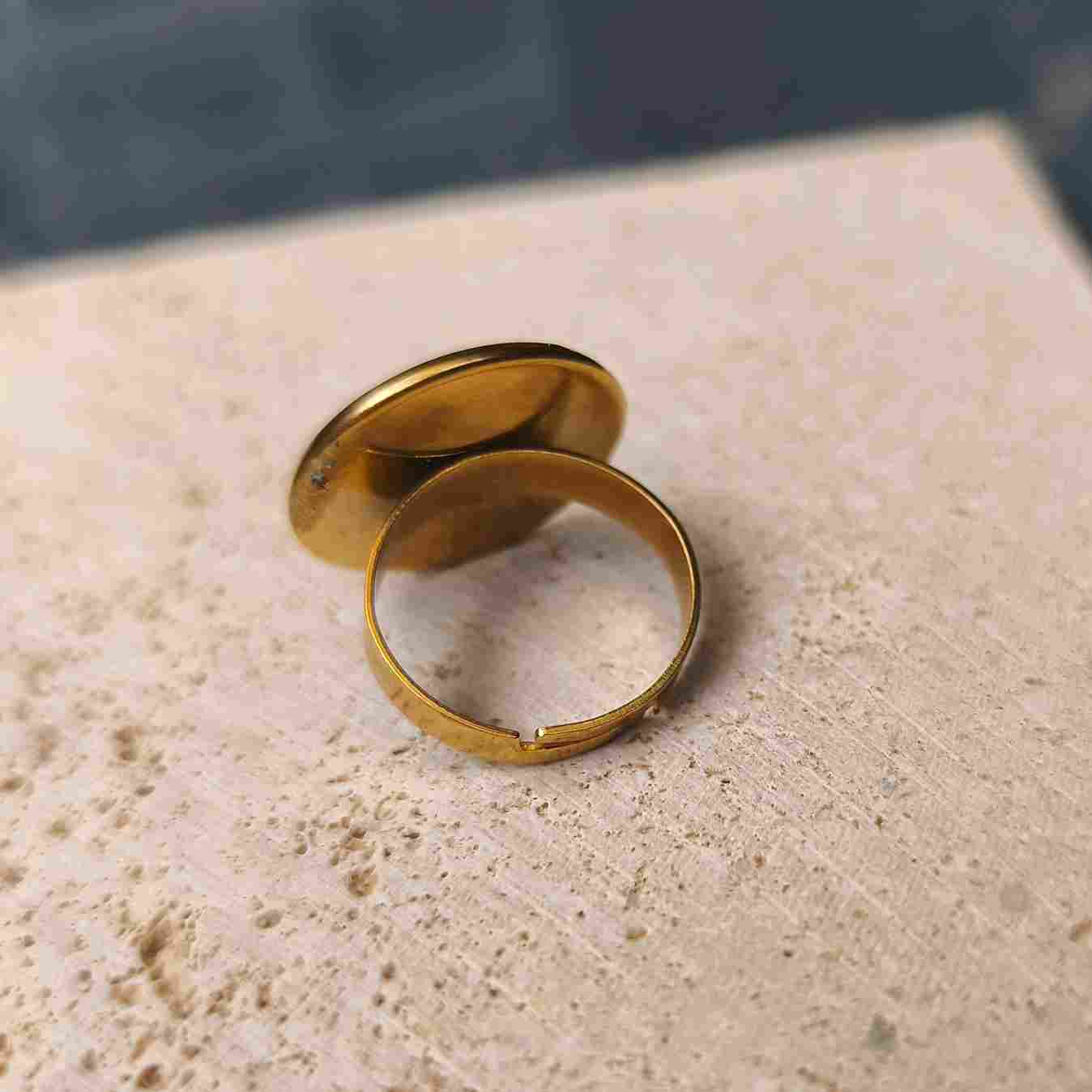 vue de dos bague unique voie lactée verte