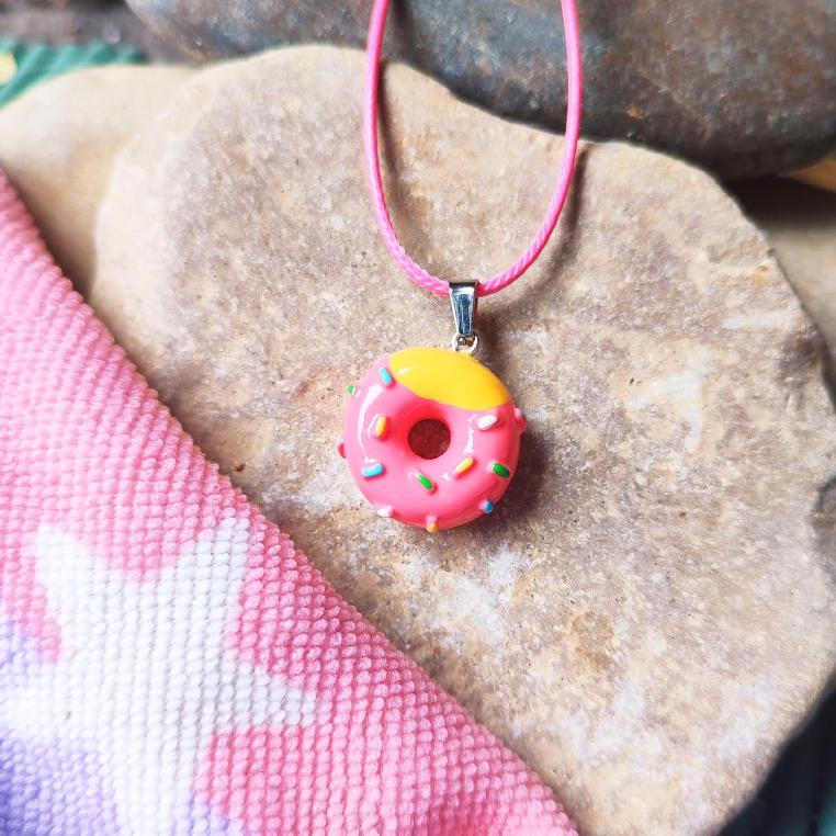 Colliers Donut Kawaii | 4 Couleurs Délicieuses | Les Petits Maroo