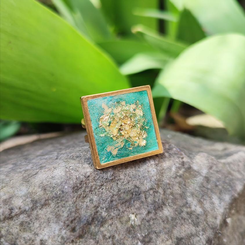 Bague Femme Art Déco Carrée couleur Vert Céladon Feuille d'Or