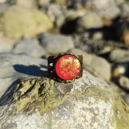 Bague Art Nouveau Rouge Unique Laiton vue de face