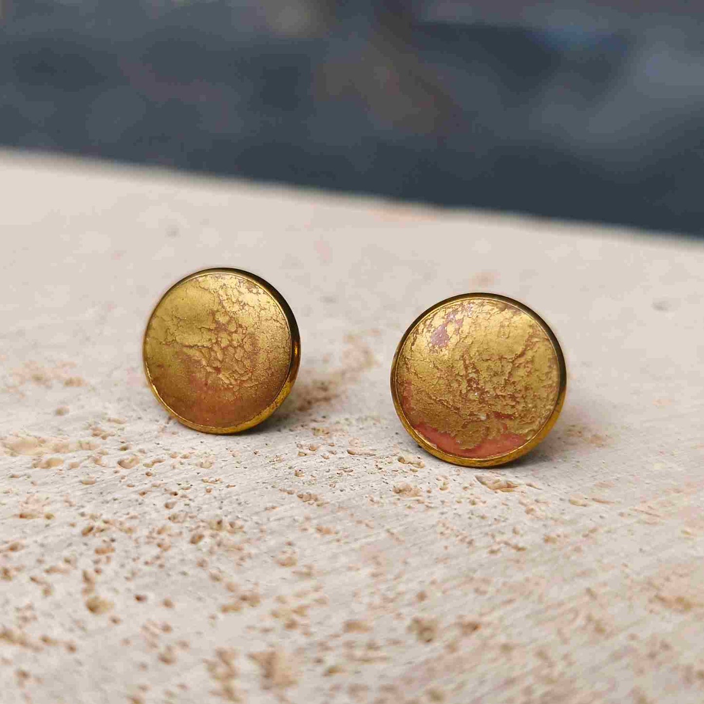 Boucles d’oreilles rondes 10 mm corail Aurora Corail plaqué or 18K anti-allergie