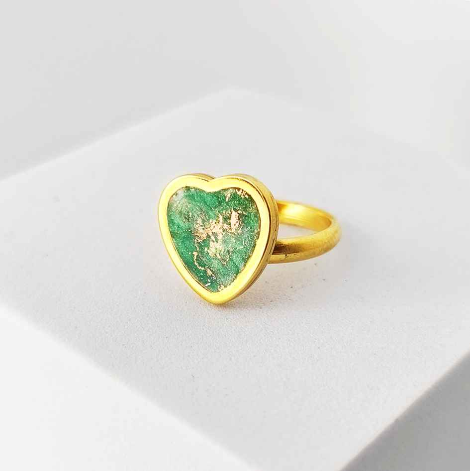 Bague femme cœur vert émeraude or et bronze bijou artisanal