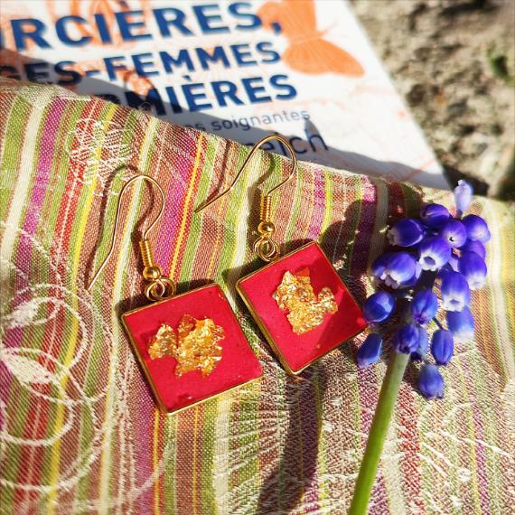  Boucles d’oreilles pendantes carrées Art Nouveau rouge et feuille d’or, élégantes et lumineuses.