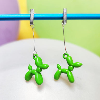 Boucles d'oreilles chien ballon argentées vert clair vue 2