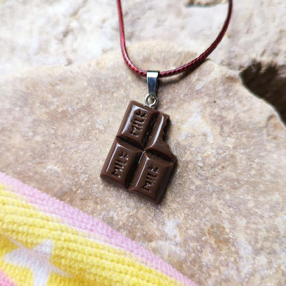 collier chocolat 