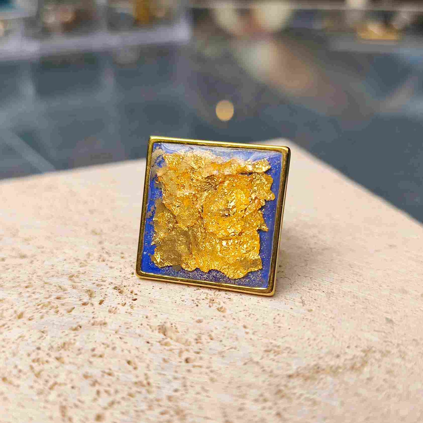 grande bague carre bleu feuille d'or