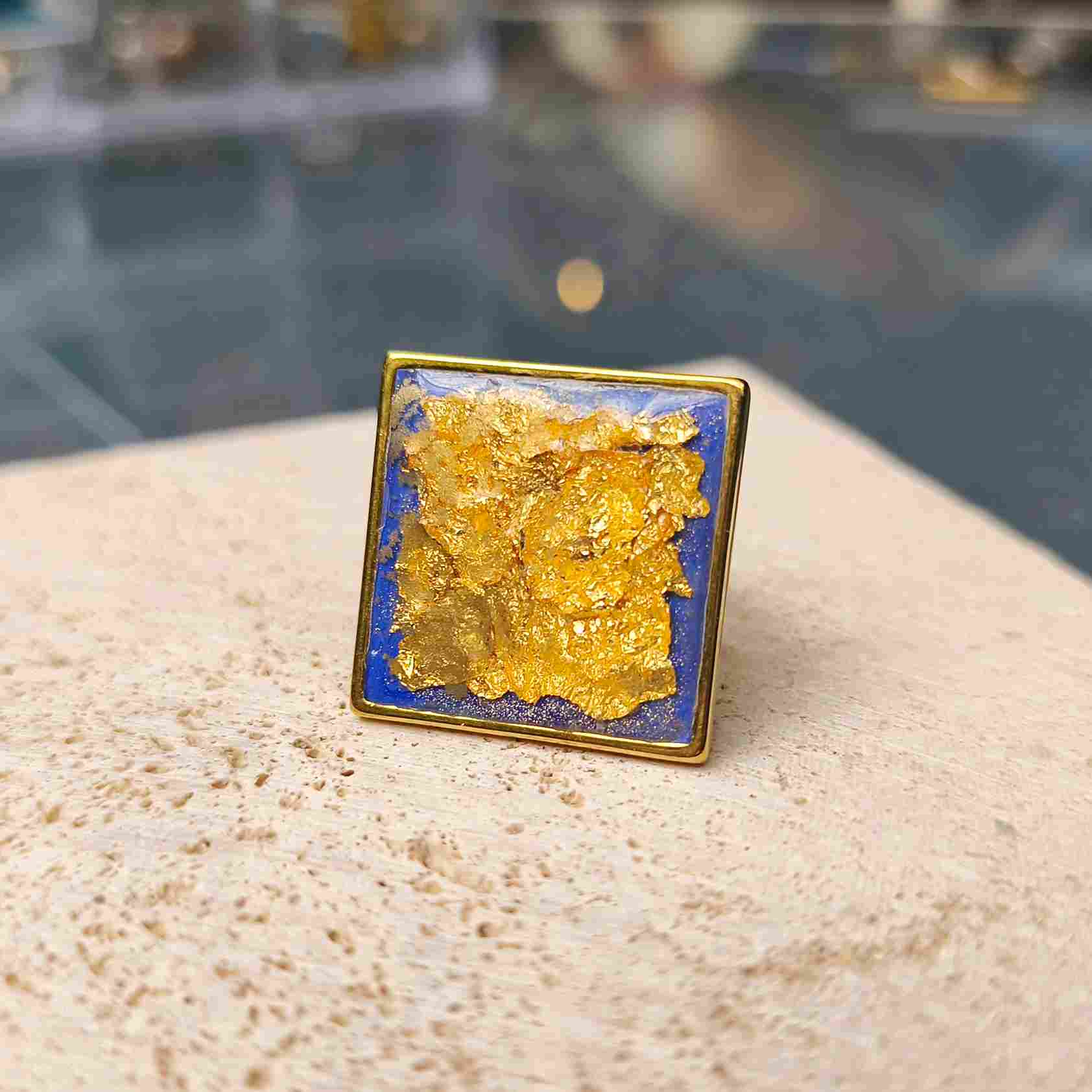grande bague carre bleu feuille d'or