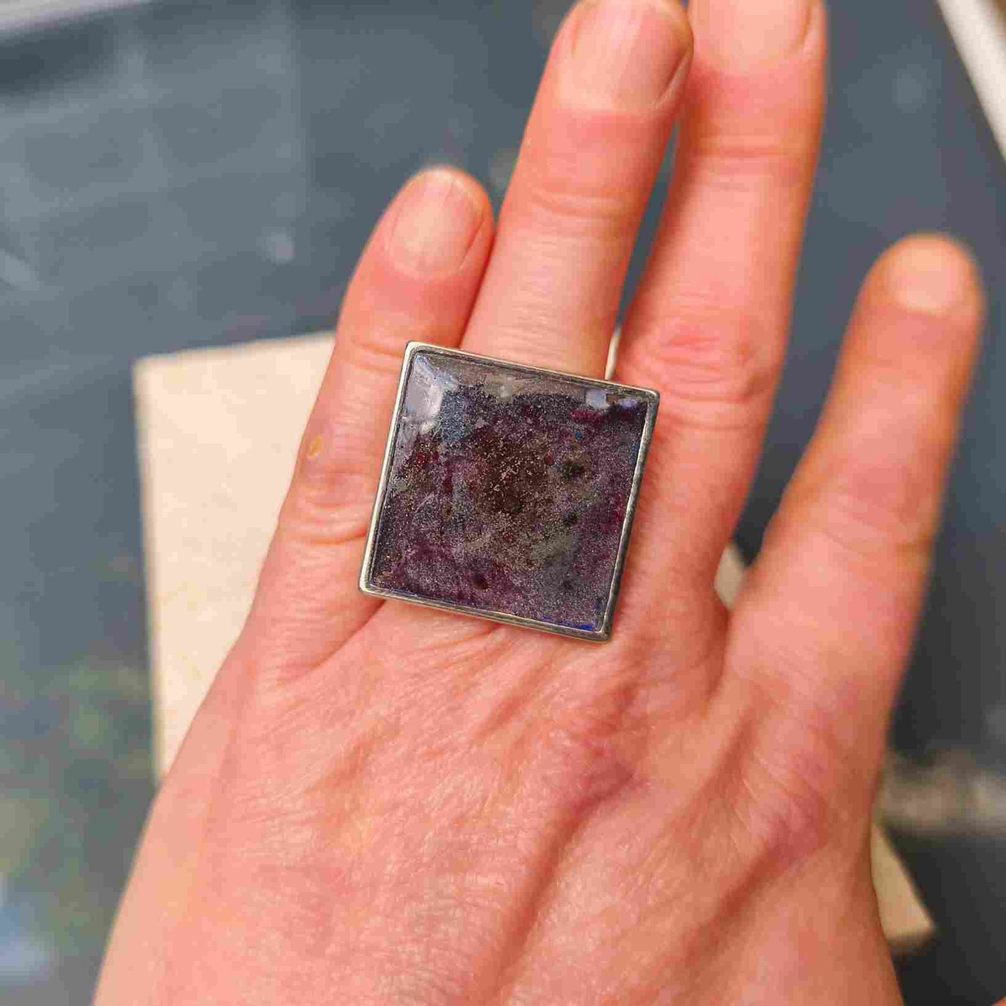 Bague carrée 25 mm violet sombre en inox 316L