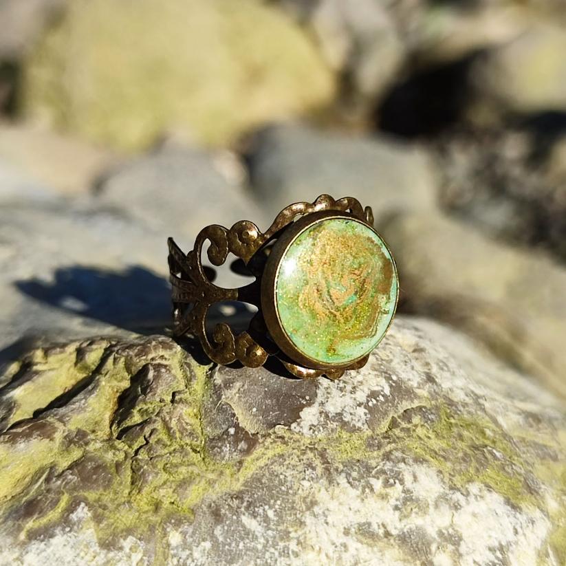 Bague Art Nouveau Verte et Bronze Laiton Unique | Maroussia Bijou vue 2