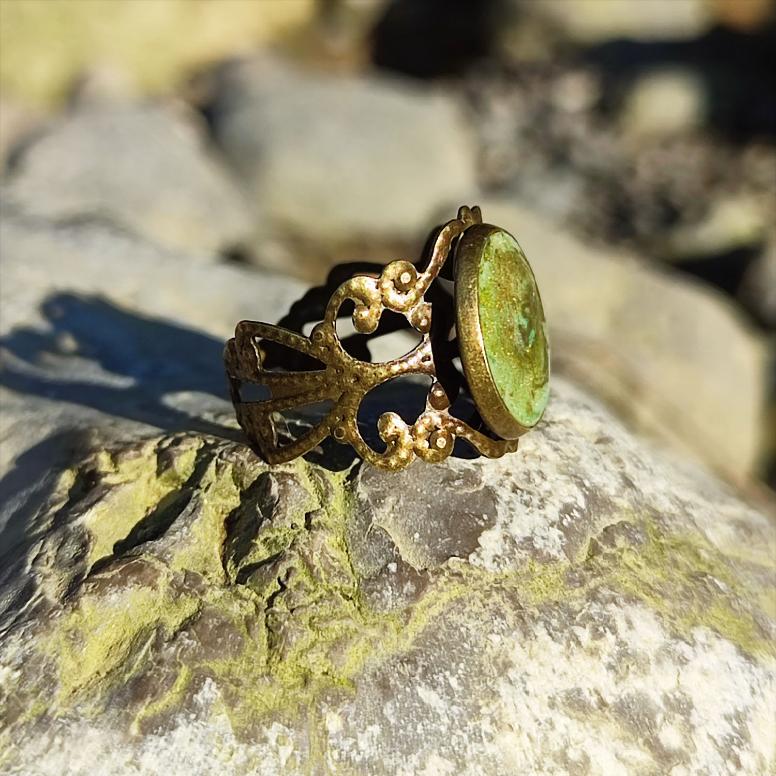Bague Art Nouveau Verte et Bronze Laiton Unique | Maroussia Bijou vue 3