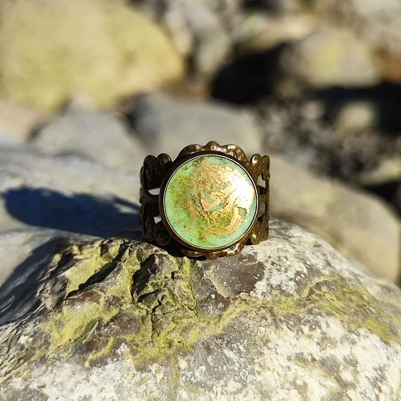 Bague Art Nouveau Verte et Bronze Laiton Unique | Maroussia Bijou vue 1