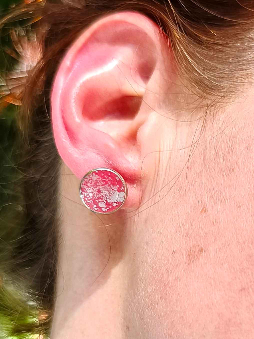 puces oreilles rosée lunaire argent portées